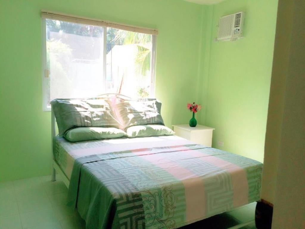 Oslob Garden Stay Beach Resort Bagian luar foto